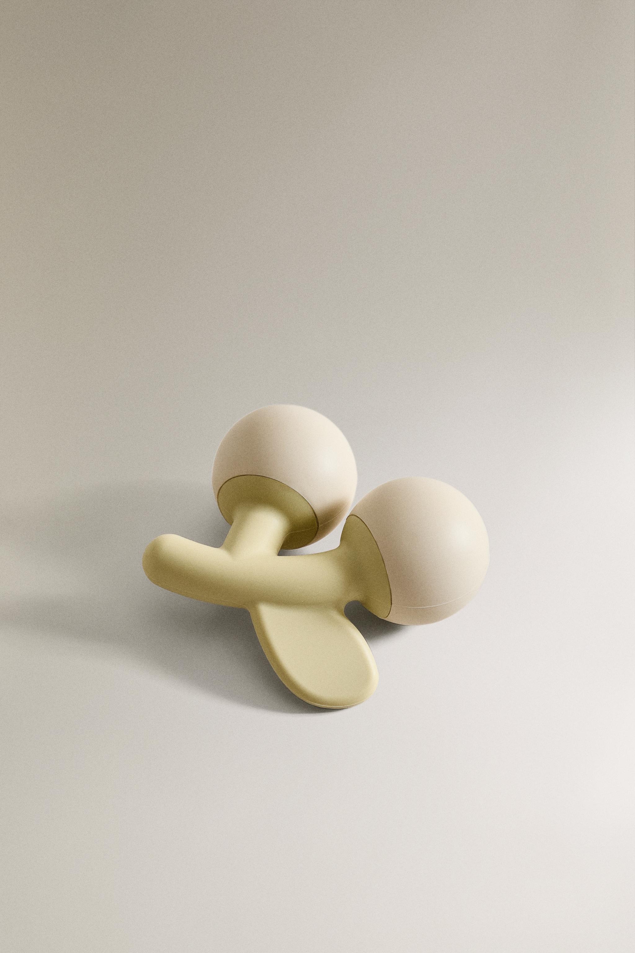 BABY SILICONE FLOWER RATTLE